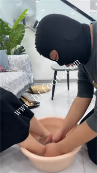 ujt5fmmb23h.jpg