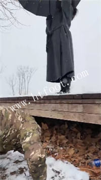 tnlpsuwqofv.jpg