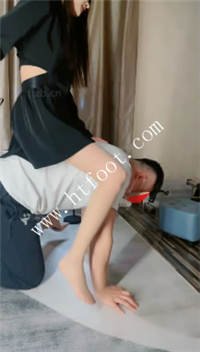 xxq5hm33oc2.jpg