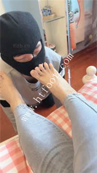 4lmayh45e1b.jpg