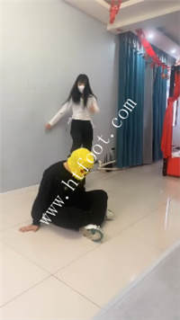 re44fsjz00o.jpg