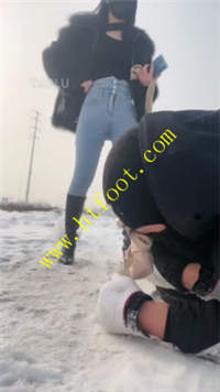 sfmnm5mbg4a.jpg