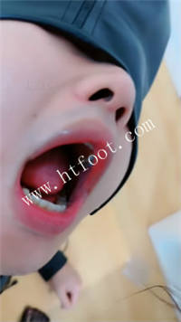 yufaxll3vl5.jpg