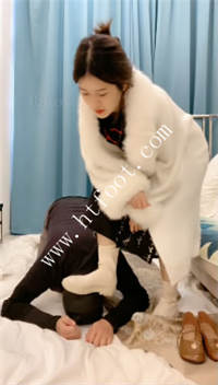 lxipo3gln02.jpg