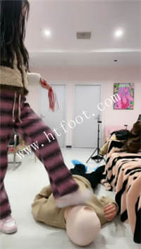 1qrdrfq2f5a.jpg