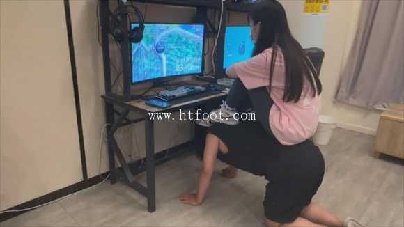 h0sawi55lo4.jpg