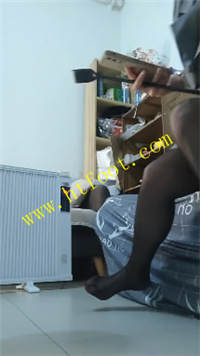 hzapchrh2wn.jpg