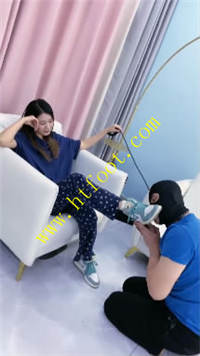 4a3zjxbvro1.jpg