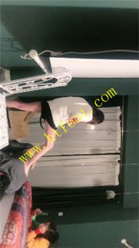 ln2ldhk05en.jpg