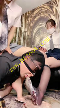axkd1cwr2tl.jpg
