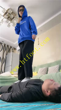 intpod0qh1e.jpg