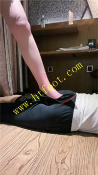 k1bdljy1hk0.jpg