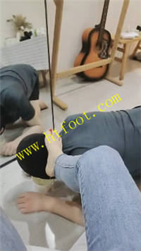 xhckqvck0r2.jpg