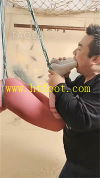 nuhg5toxsc4.jpg