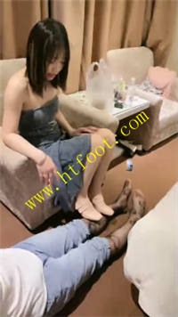 ic0cr2y5sqm.jpg