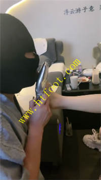 hh1xt5cb4l5.jpg