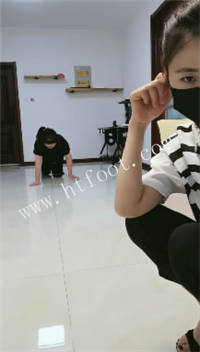 p142yqzec5a.jpg
