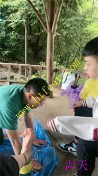 fqrawi0rbrz.jpg