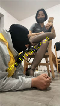 ah4qcm401jk.jpg