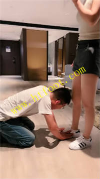 wwhf0eiqyqj.jpg
