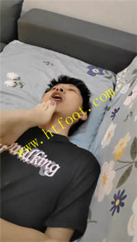 gzcbmgluxtb.jpg