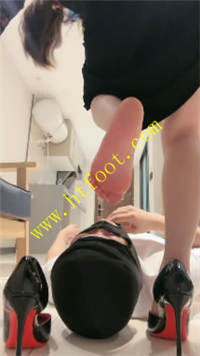 nrml5ty1bsr.jpg