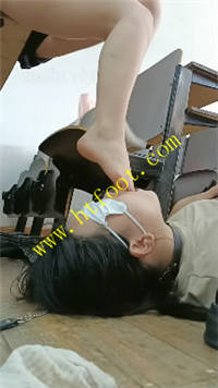 12y5f2uh211.jpg