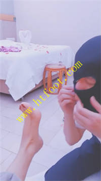 m0jfh0eip40.jpg