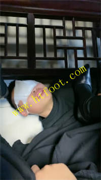 dywo5lusax1.jpg
