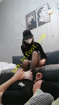 avuaj1fezjb.jpg