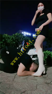 32rwm3swccu.jpg