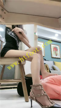 uaya01q15av.jpg