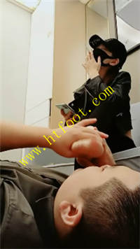 010zhvom5al.jpg