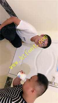 ad30zlmitl0.jpg