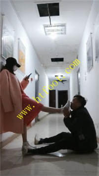 xzd0rvuh4m1.jpg