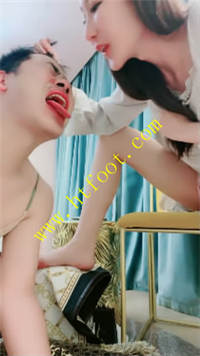 ozwch1craer.jpg