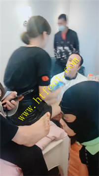 q0s0haceiq2.jpg
