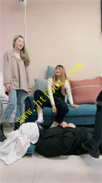 r0opk132w5i.jpg