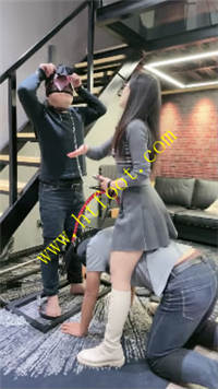 vfbgom5raqr.jpg