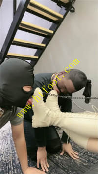 ud5xjryn2de.jpg