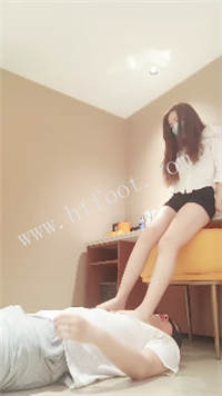 b4hb331fdj2.jpg