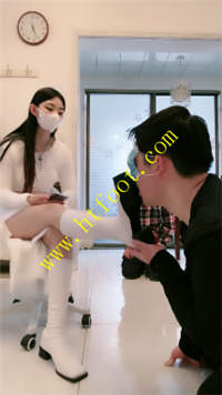 1uur2naq2d2.jpg