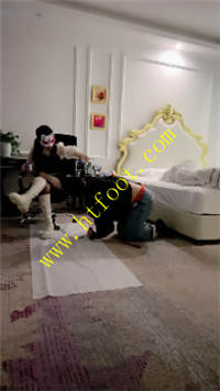 wymh0nc32v5.jpg