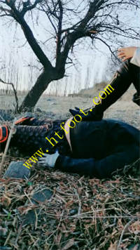z12wk5avm0r.jpg