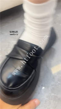 5e42xm1x2hz.jpg
