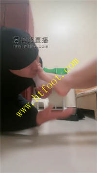ivri4m1yn04.jpg