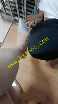 hxqfw1p5nst.jpg