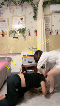 e40ddhzrhle.jpg