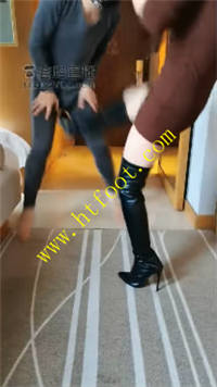 01543110g3b.jpg