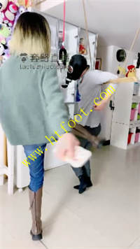 gp220yiqw12.jpg